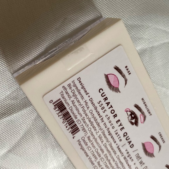 Undone Beauty Curator Quad Eyeshadow Palette - Picture 3 of 3